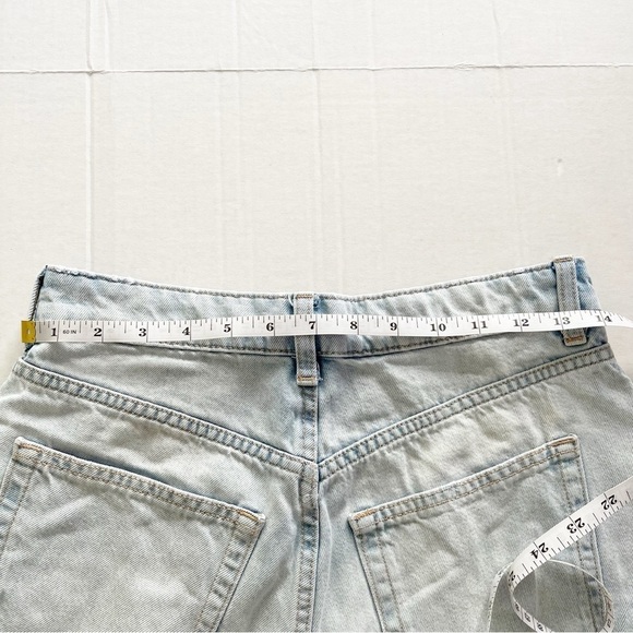 H&M DIVIDED Women’s Light Wash Denim Shorts - Size 6 - Picture 6 of 8